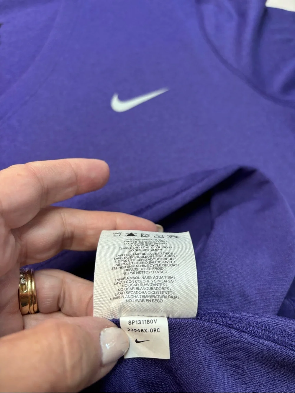 Nike Men’s Purple Dri-FIT V-Neck Short Sleeve Shirt with Wildcats Logo NWOT XL